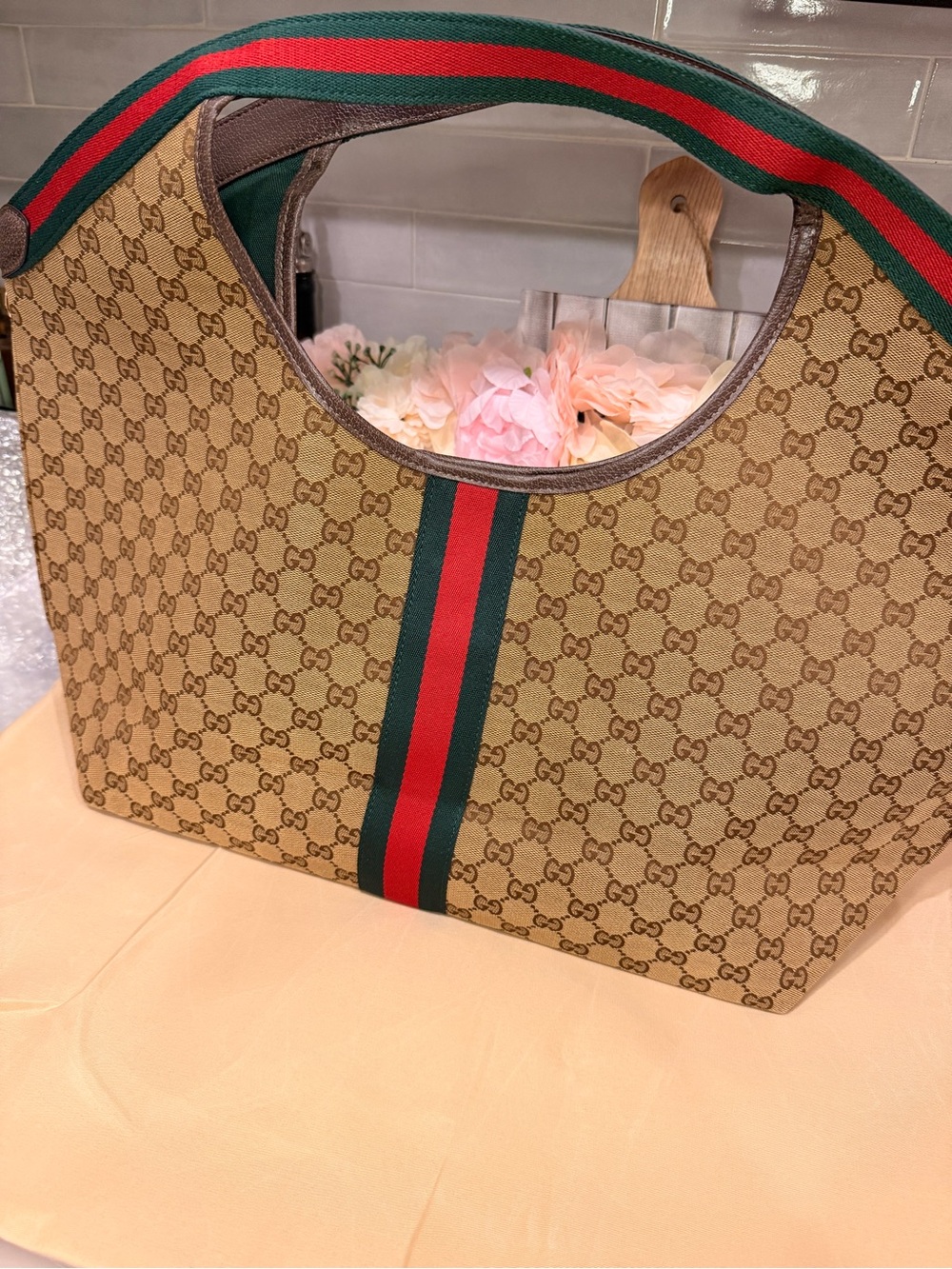Large Tote w/ Detachable Pouch + Extended Strap - Picture 4 of 12